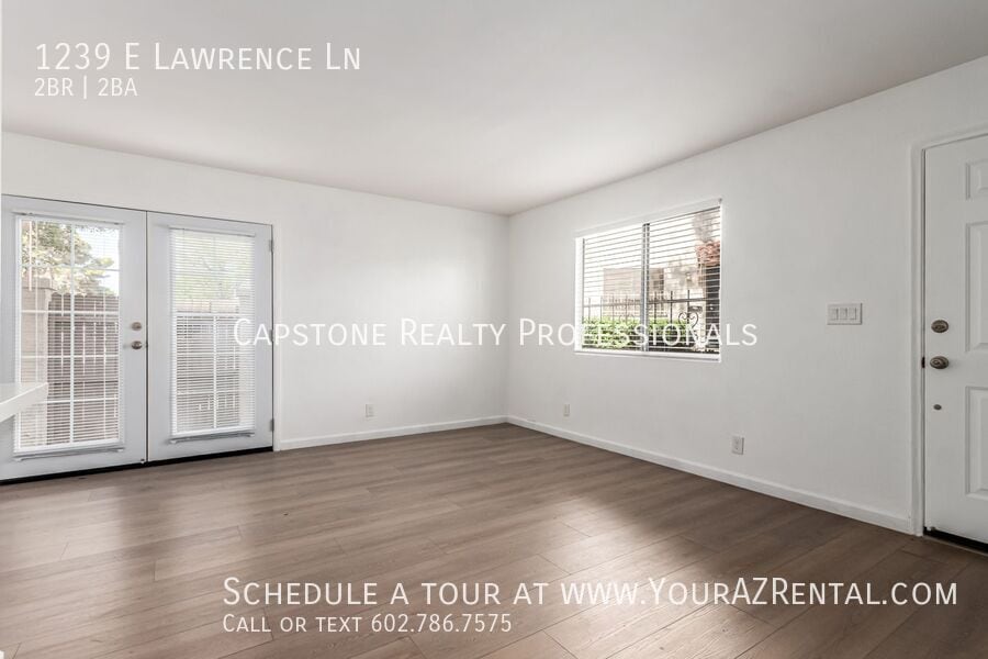 Photo - 1239 E Lawrence Ln-