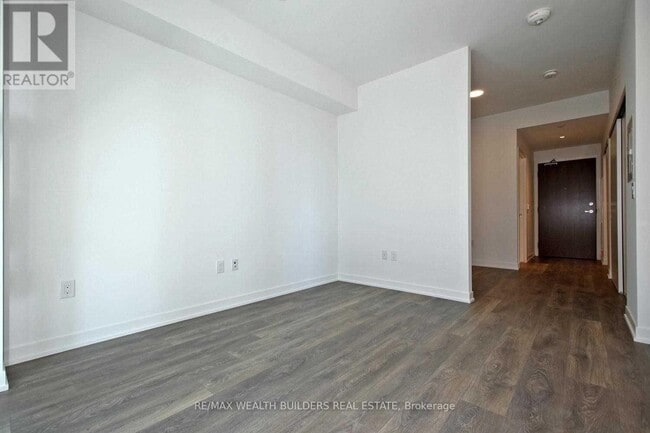 Building Photo - 20 Richardson St