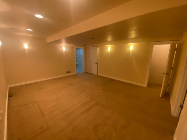 Foto del edificio - Available September! Beautiful and Spacious Home in Central Park!