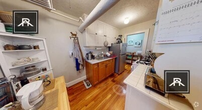 Building Photo - 117 College Ave