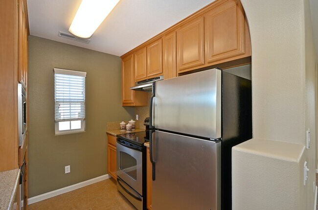 Building Photo - 5008 Rashelle Way