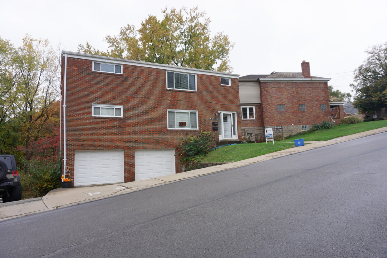 Primary Photo - 4061 Meadowbrook Blvd