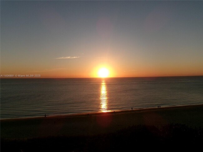 Foto del edificio - 1610 N Ocean Blvd