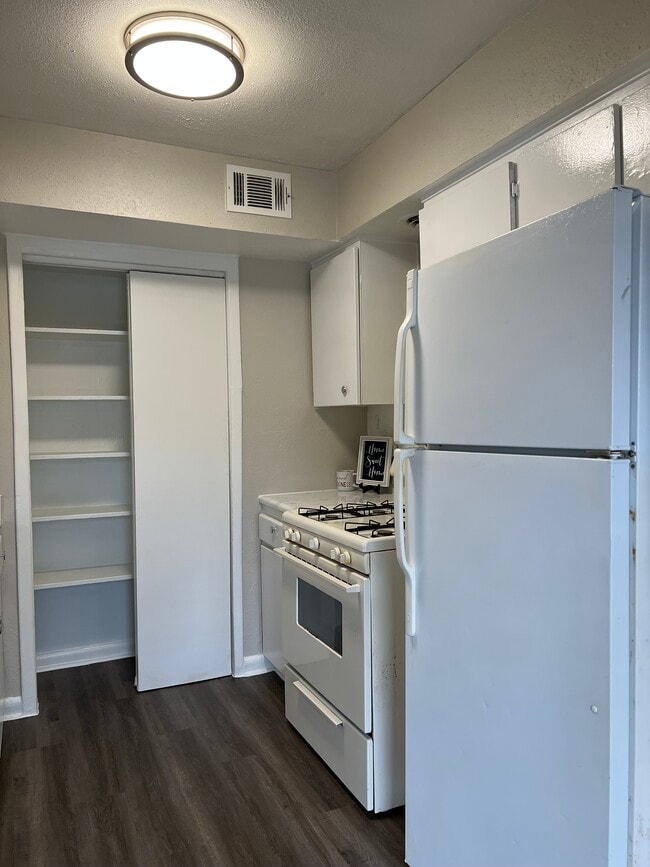 Photo - 3305 Red Bluff Rd Apartment