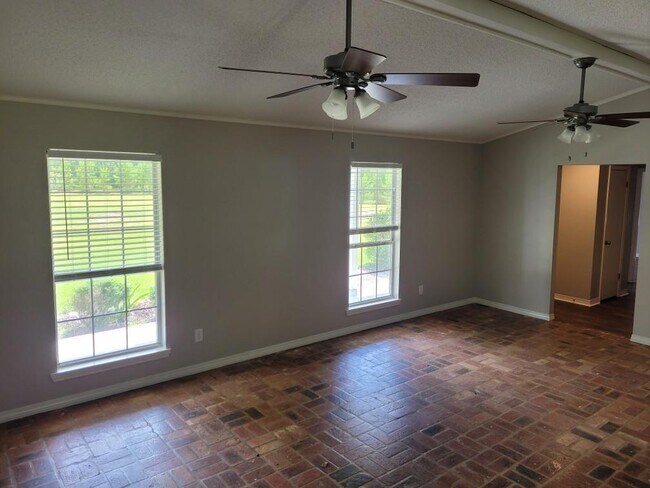 Building Photo - 1310 Griffin Branch Rd
