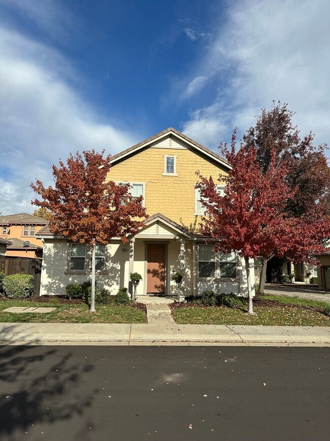 Building Photo - 9327 Vintner Cir