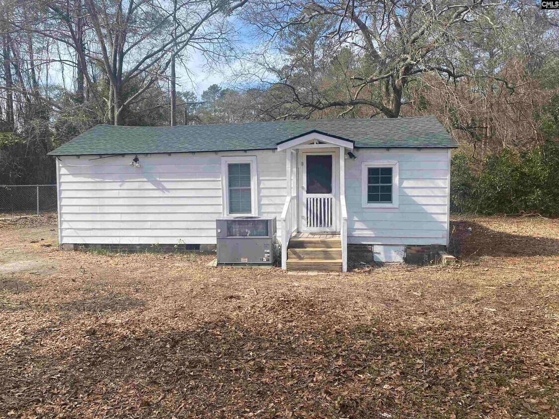 Foto principal - 1031 Bluebird Dr