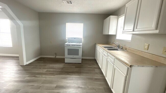Foto del edificio - 918 3rd Ave S
