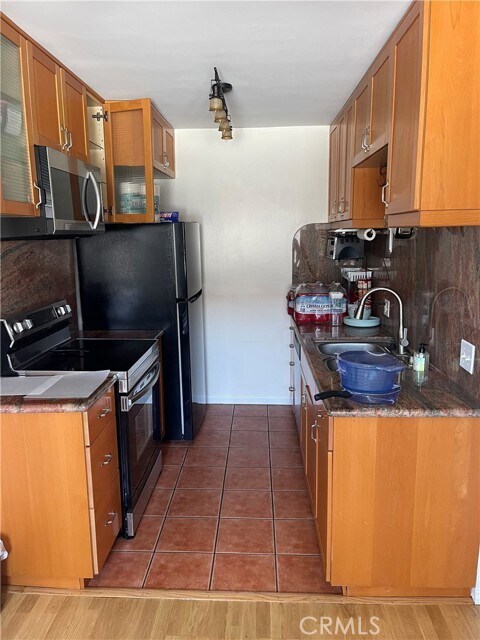 Foto del edificio - 3813 Huron Ave