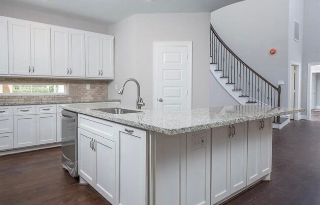 Building Photo - 3303 Kilgore St