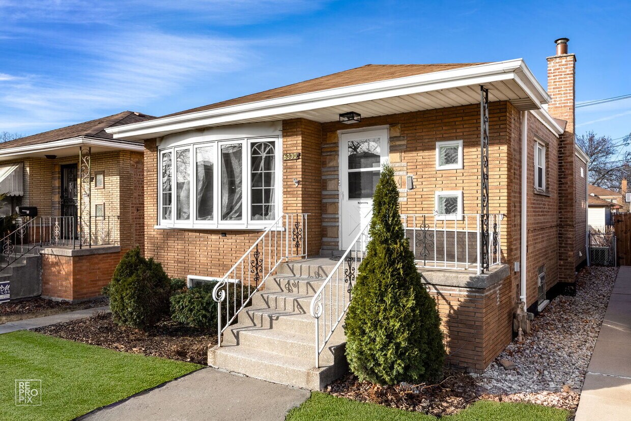 Foto principal - 6330 W 64th Pl