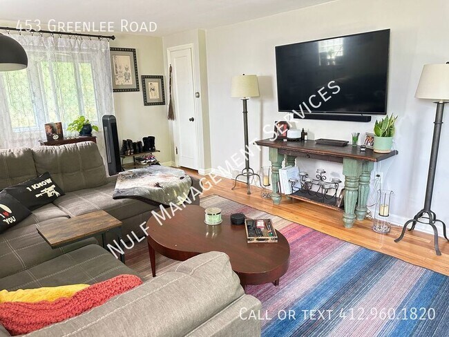 Foto del edificio - 453 Greenlee Rd