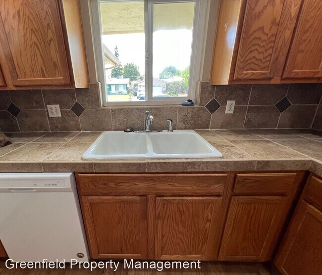 Foto del edificio - 3 br, 2 bath House - 2233 Aladdin Way