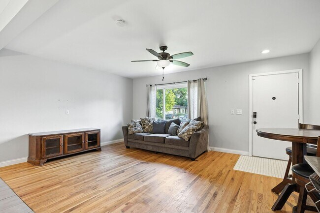 Foto del edificio - 1314-1316 Cambrian Ct