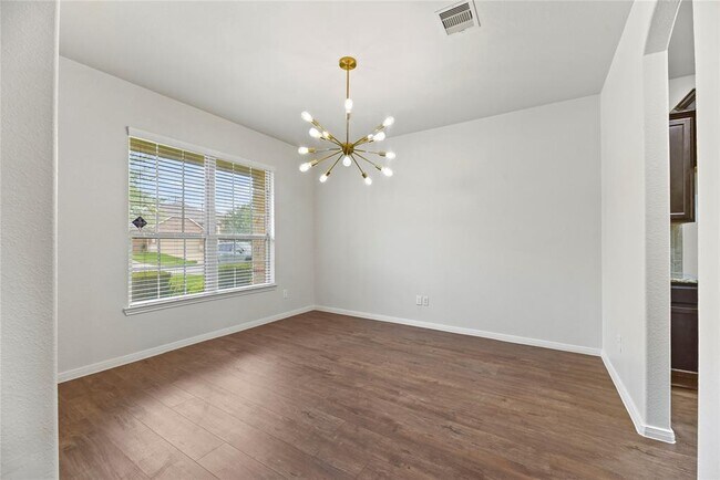 Foto del edificio - 22514 Forbes Field Trail