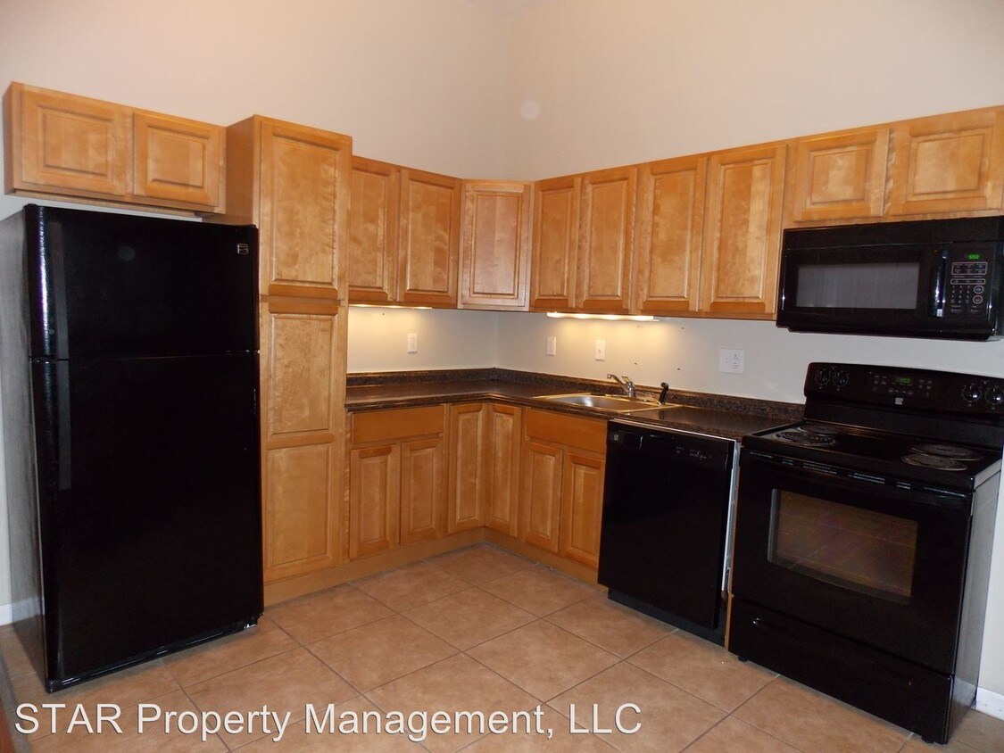 Primary Photo - 229-231 N Howard St