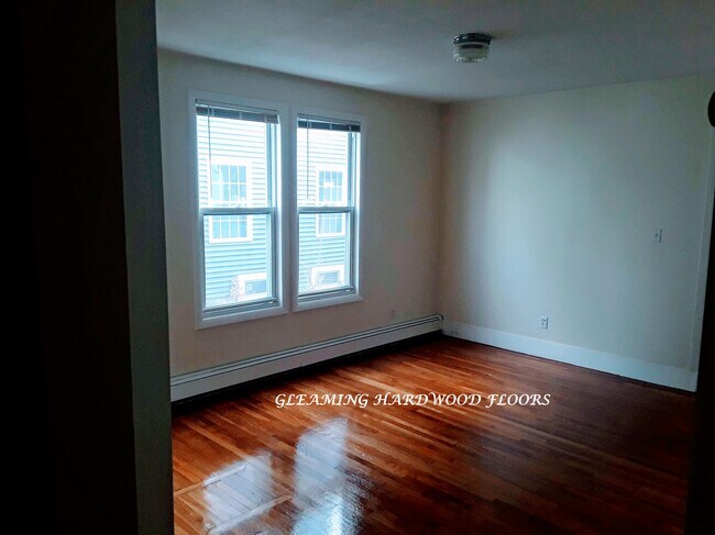 Foto del edificio - 38 Concord Ave