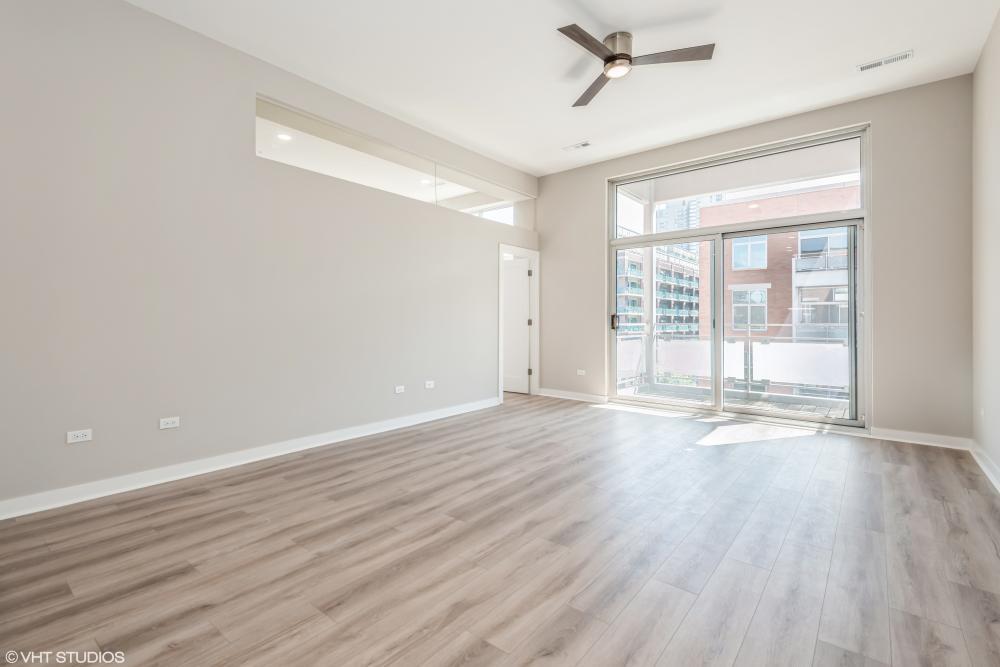 Foto principal - 2 bedroom in Chicago IL 60607