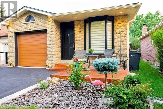 Photo du bâtiment - 3103 Harris Crescent