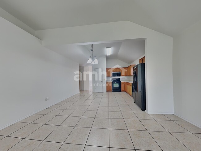 Building Photo - 7103 George Finger Rd