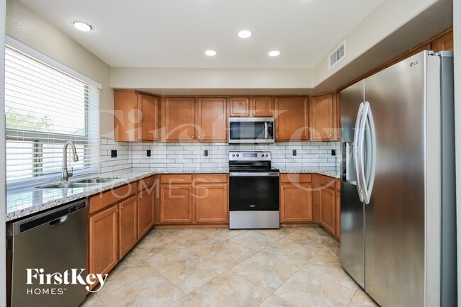 Building Photo - 29110 N Rosewood Dr