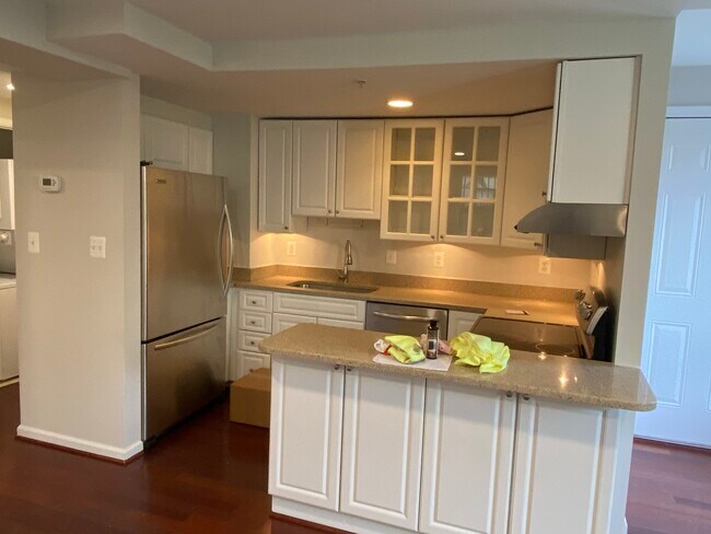 Kitchen - 2627 Adams Mill Rd NW