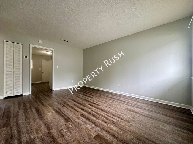 Building Photo - 52 Frawley Rd