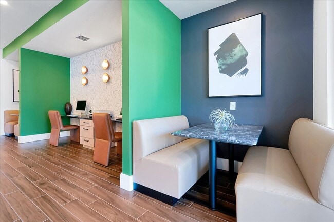 Building Photo - Evolve Grove Park