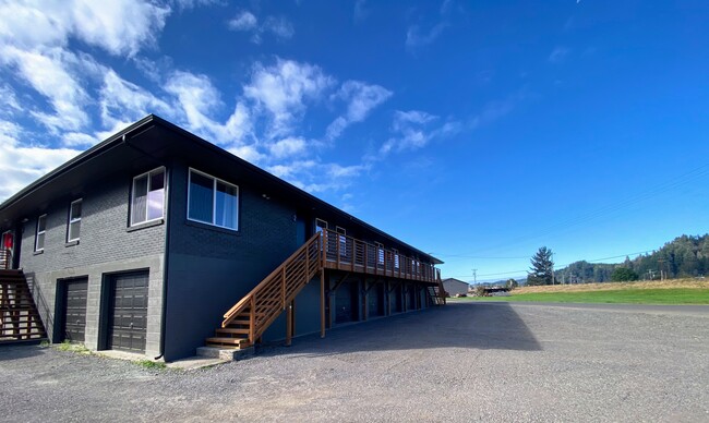 Building Photo - 575 Greenwood Ave