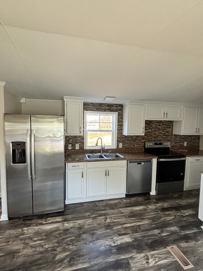 Foto del edificio - 828 Woodall Dairy Rd