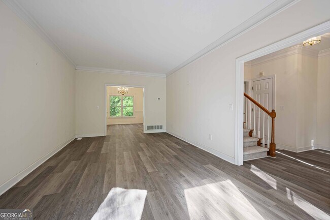 Building Photo - 219 Deerhill Dr