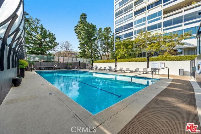Building Photo - 2220 Avenue of the Stars