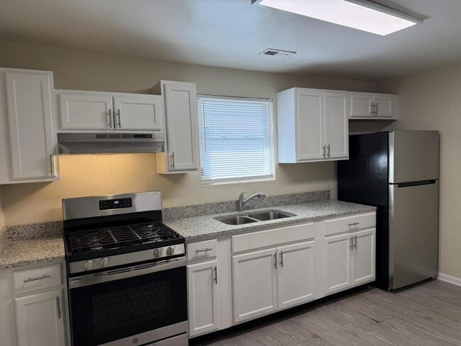 Photo - 1722 Selden Ave House