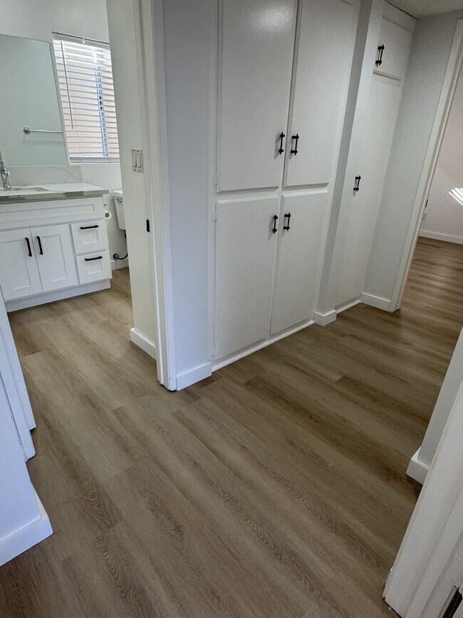 Fotografía del edificio - 1045 S Alma St