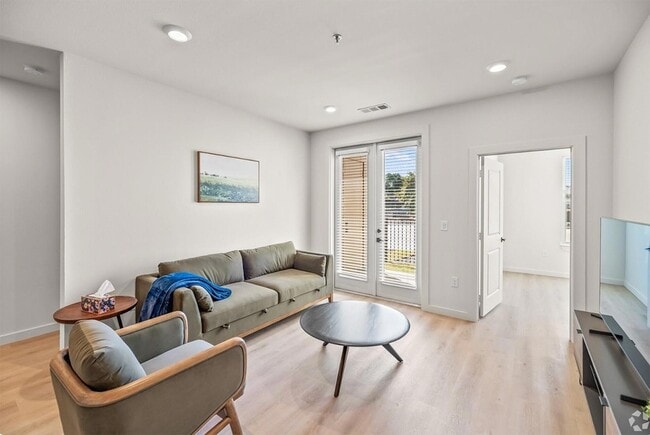 Foto del edificio - 7721 Dutch Branch Rd