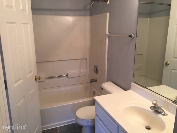 Primary Photo - 583 Foxridge Dr