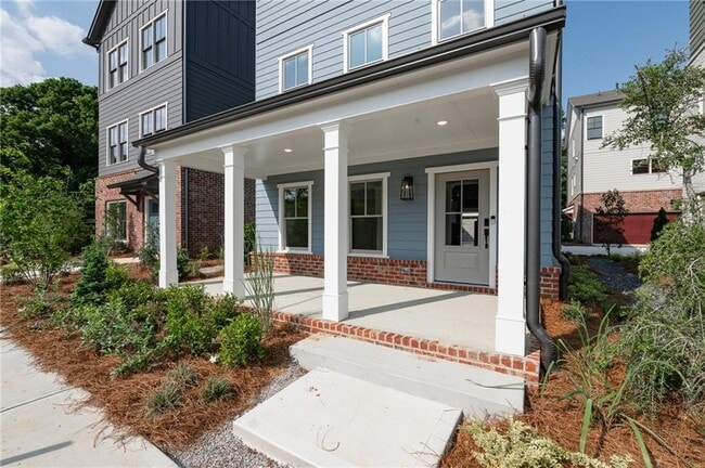 Building Photo - 3272 Stillwood Dr