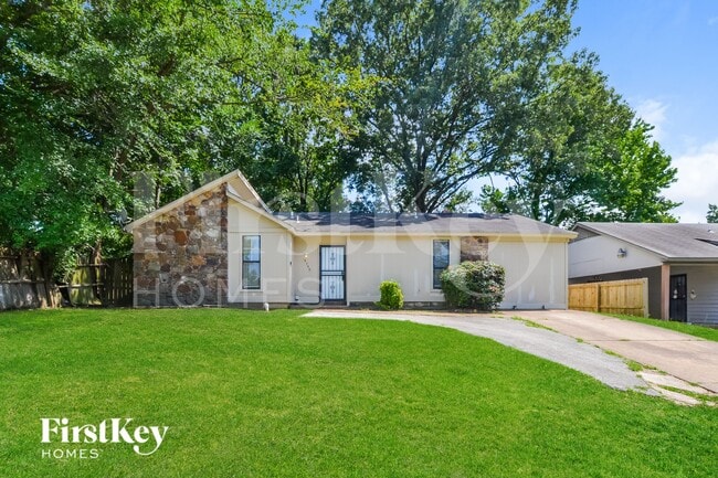Building Photo - 5749 Jardin Pl