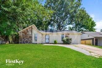 Building Photo - 5749 Jardin Pl