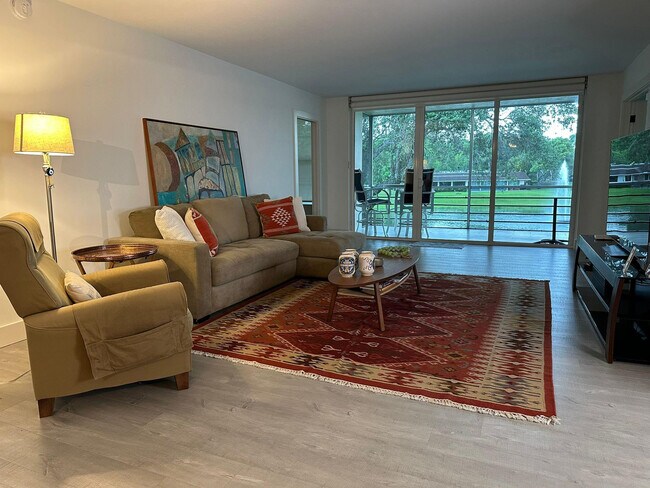 Building Photo - 3611 Oaks Clubhouse Dr