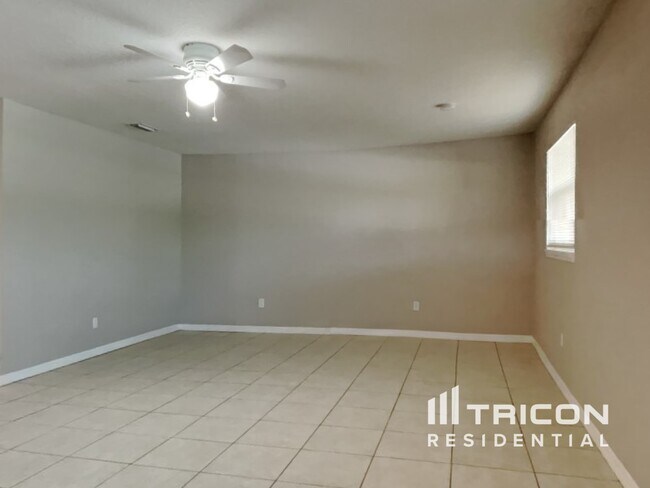 Building Photo - 2015 Sidney Street Clearwater FL