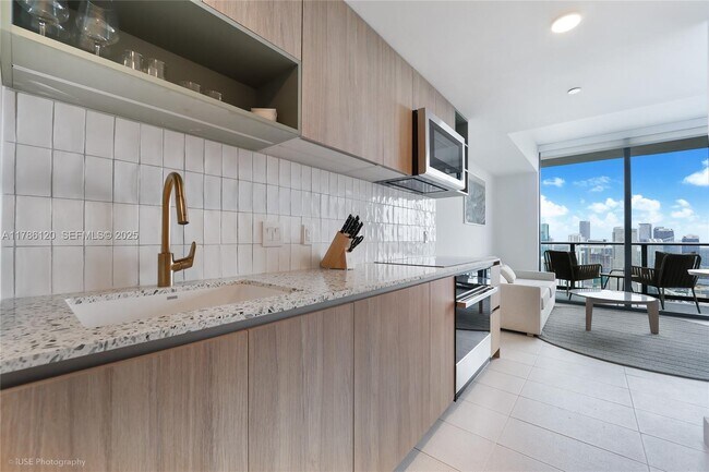 Foto del edificio - 159 NE 6th St