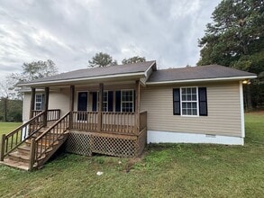 Building Photo - 521 Dogwood Dr