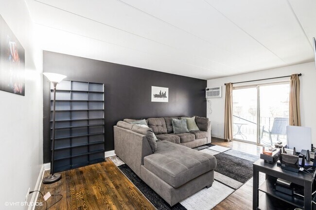 Foto del edificio - 6137 W 64th Pl