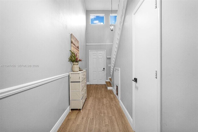 Foto del edificio - 2149 Discovery Cir W