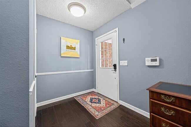 Foto del edificio - 35 Sheep Meadow Pl