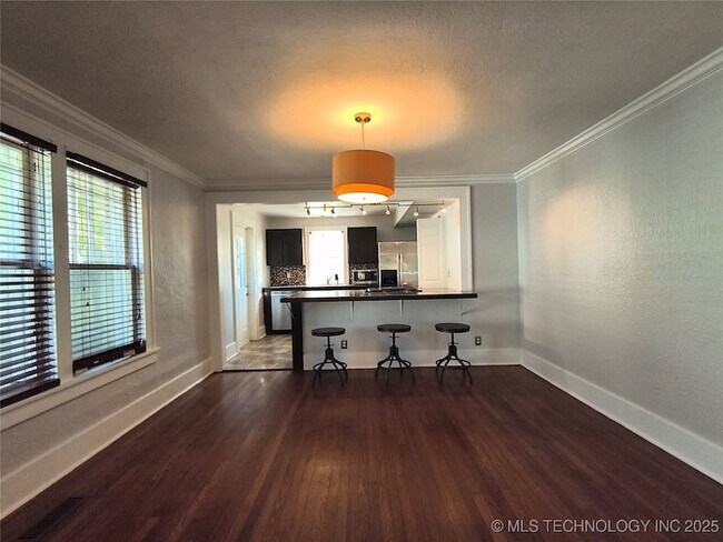 Foto del edificio - 2124 E 17th Pl