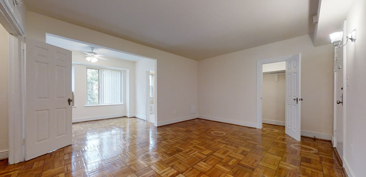 Photo - Majestic Apartments