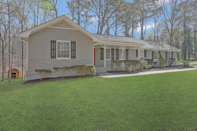 Building Photo - 301 Tulipwood Cir Sw