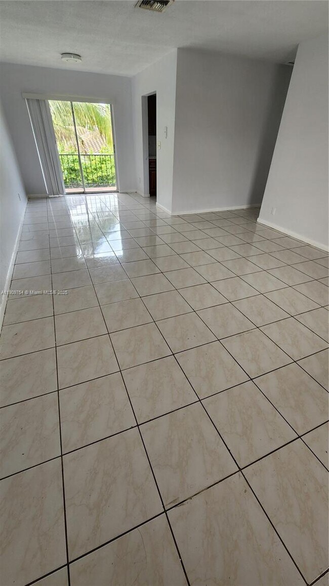 Foto del edificio - 3090 Coral Springs Dr